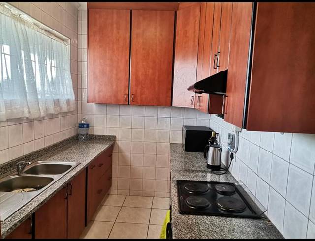 2 BEDROOM APARTMENT FOR SALE IN MANORS